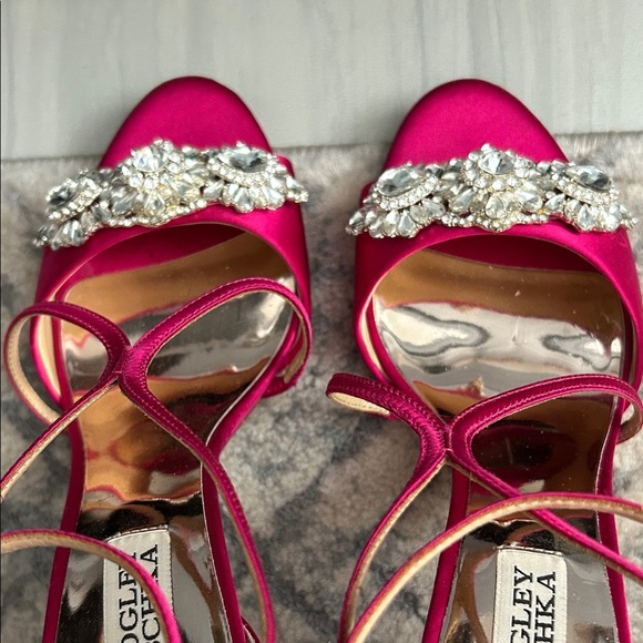 Badgley Mischka Fuchsia Embellished Heels - Picture 9 of 13